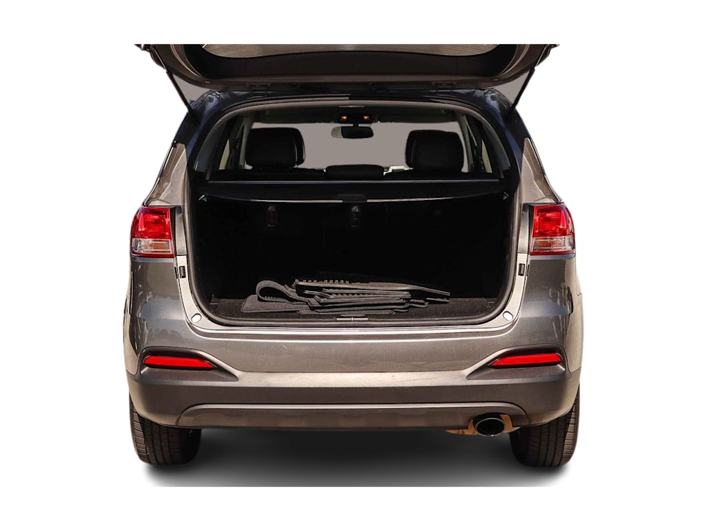 Thumbnail: 2016 Kia Sorento - 16
