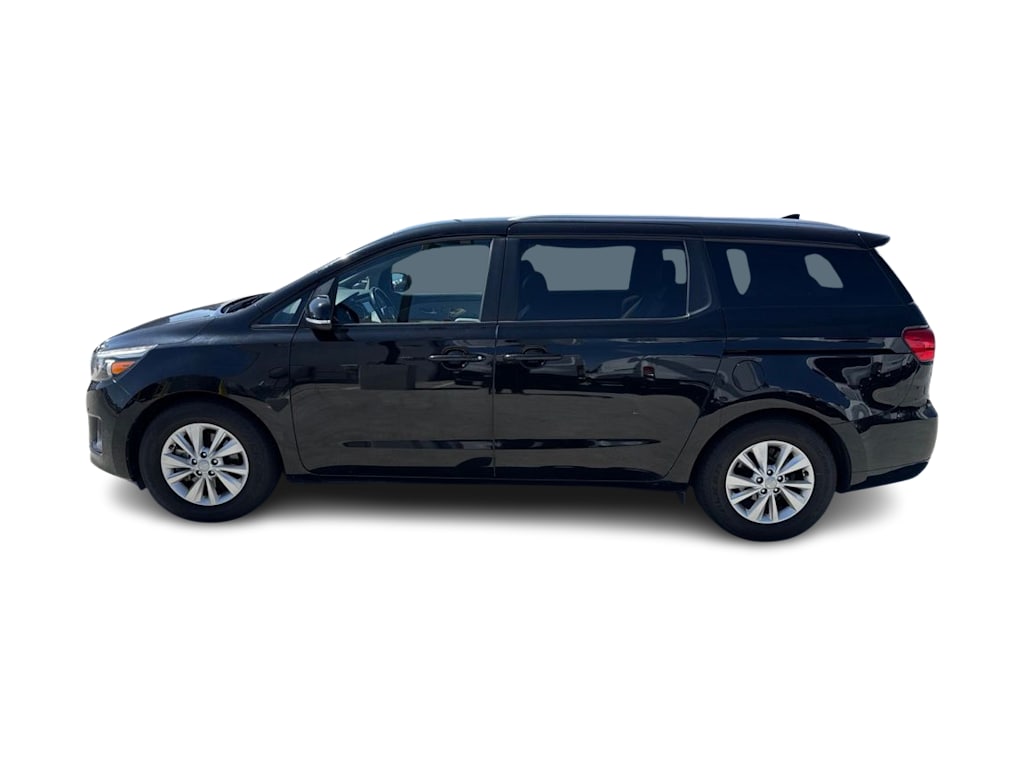 Thumbnail: 2018 Kia Sedona - 3