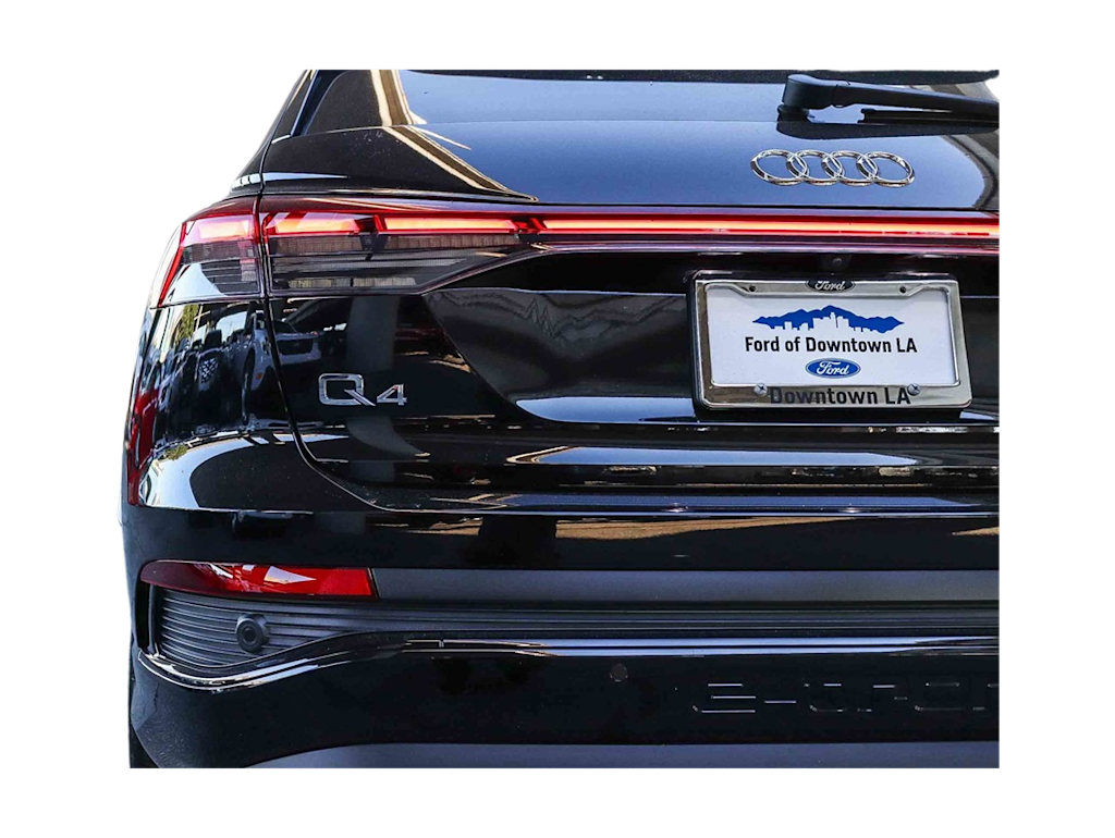 Thumbnail: 2024 Audi Q4 e-tron - 3