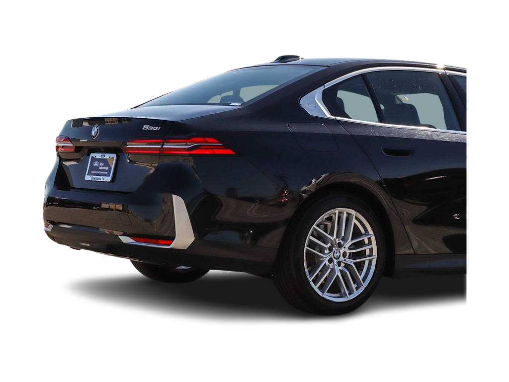 Thumbnail: 2025 BMW 5 Series - 20