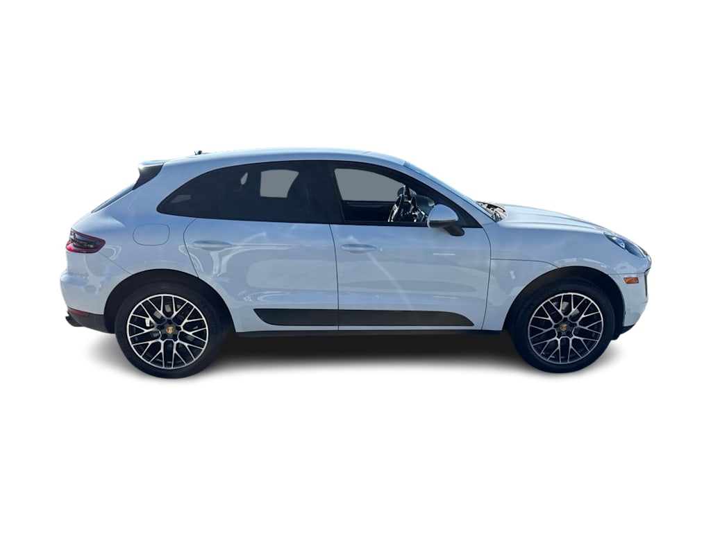 Thumbnail: 2018 Porsche Macan - 11