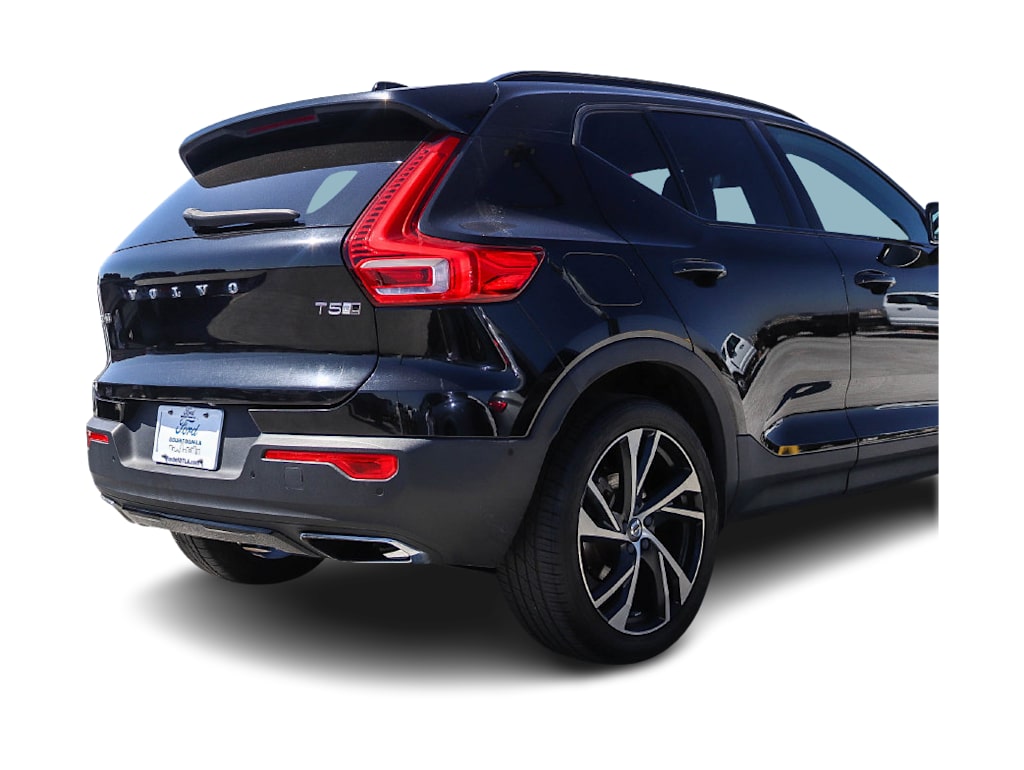 Thumbnail: 2019 Volvo XC40 - 20