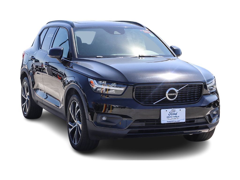 Thumbnail: 2019 Volvo XC40 - 17