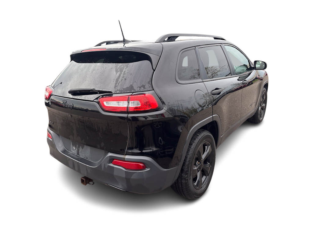 Thumbnail: 2017 Jeep Cherokee - 15