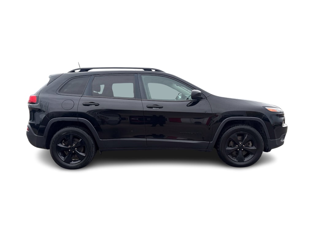 Thumbnail: 2017 Jeep Cherokee - 14
