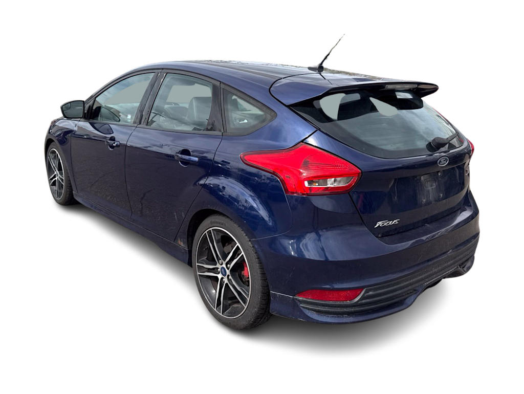 Thumbnail: 2016 Ford Focus - 4