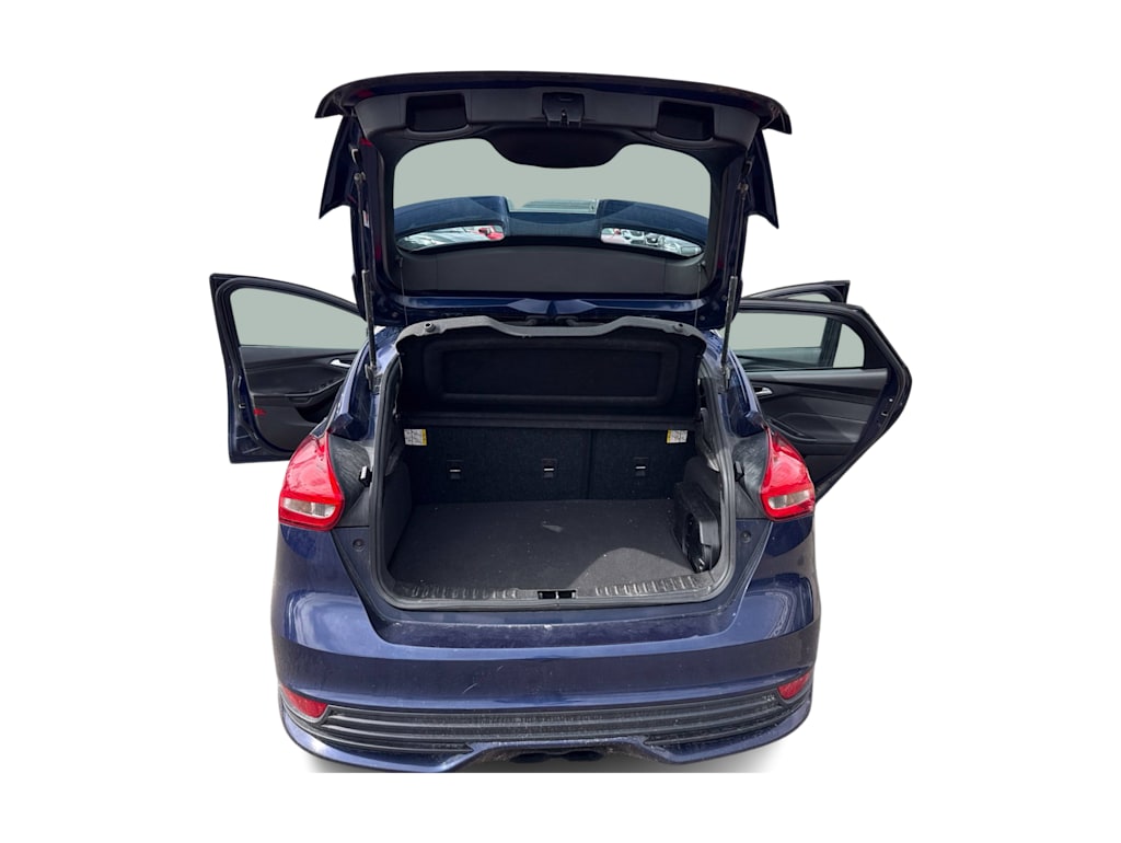 Thumbnail: 2016 Ford Focus - 14