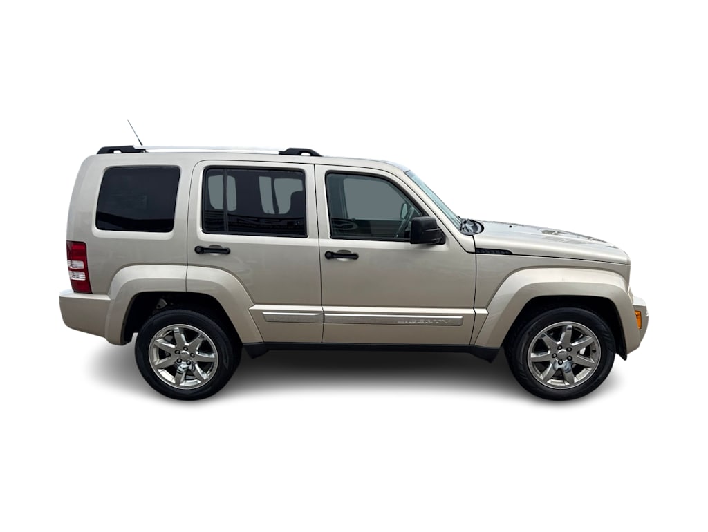 Thumbnail: 2011 Jeep Liberty - 12