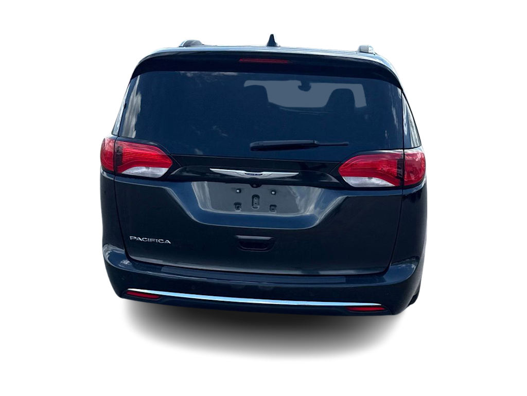 Thumbnail: 2018 Chrysler Pacifica - 5