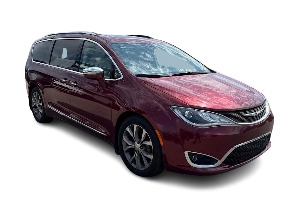Thumbnail: 2018 Chrysler Pacifica - 11