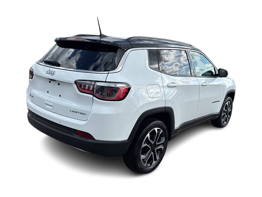 Thumbnail: 2023 Jeep Compass - 17