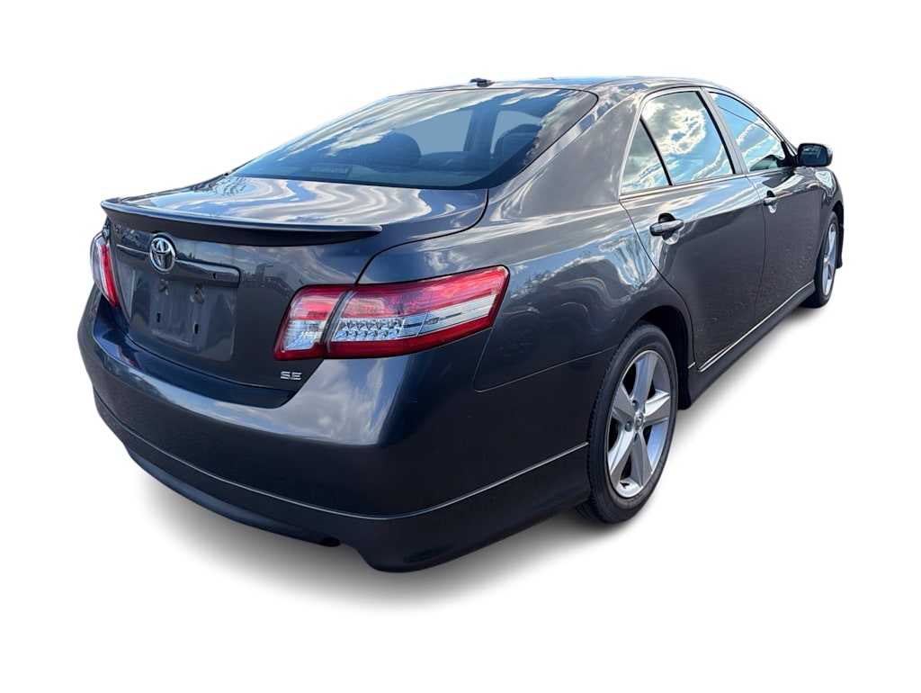 Thumbnail: 2011 Toyota Camry - 16
