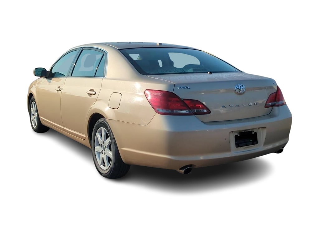 Thumbnail: 2010 Toyota Avalon - 4