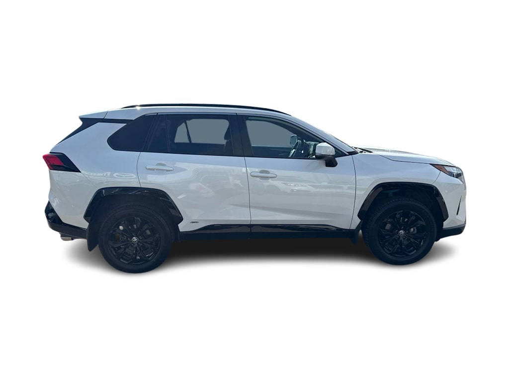 Thumbnail: 2022 Toyota RAV4 - 16