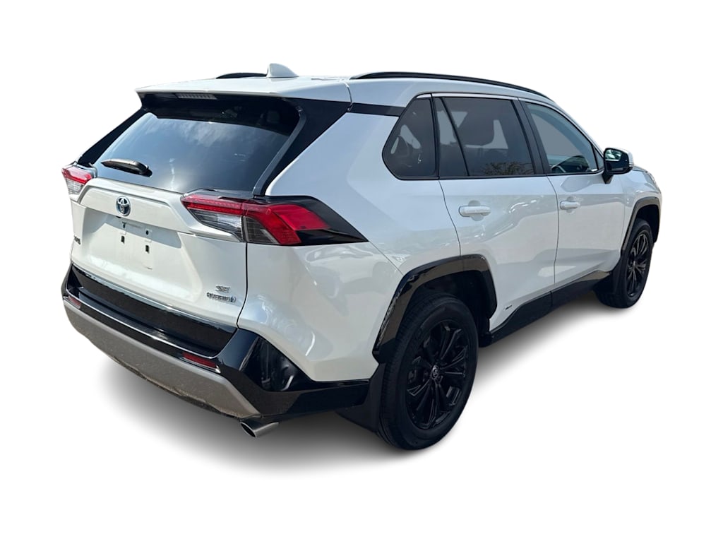 Thumbnail: 2022 Toyota RAV4 - 17