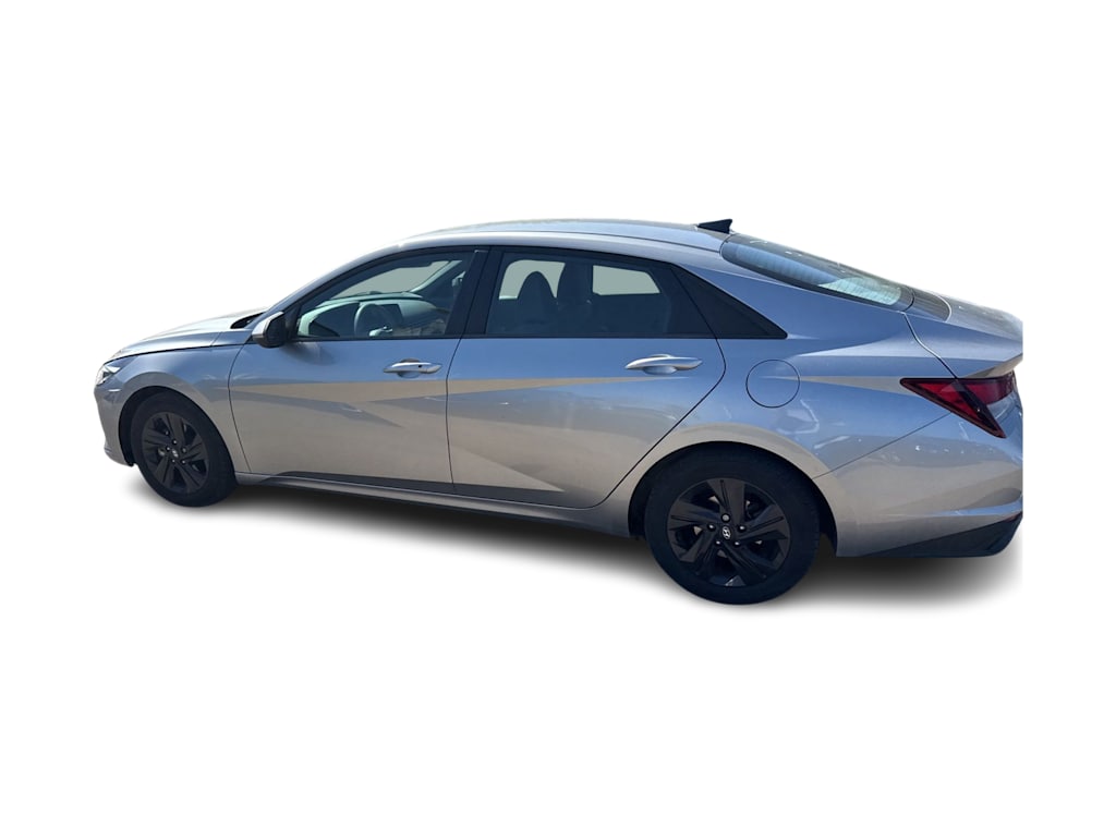 Thumbnail: 2022 Hyundai Elantra - 3