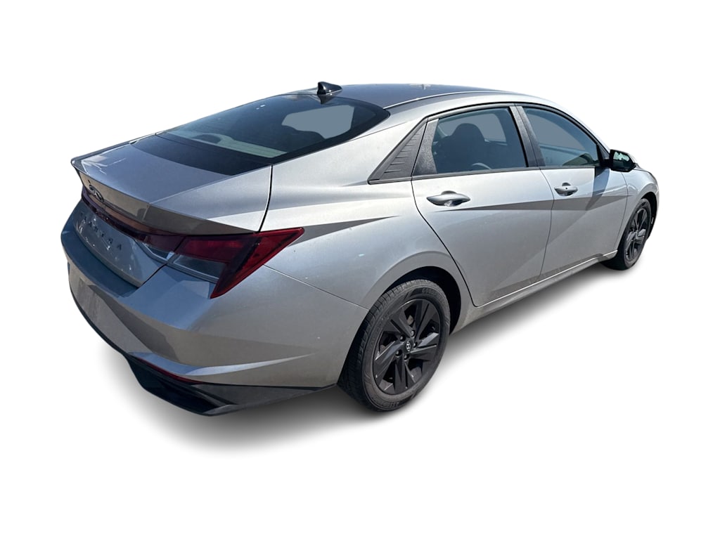 Thumbnail: 2022 Hyundai Elantra - 16