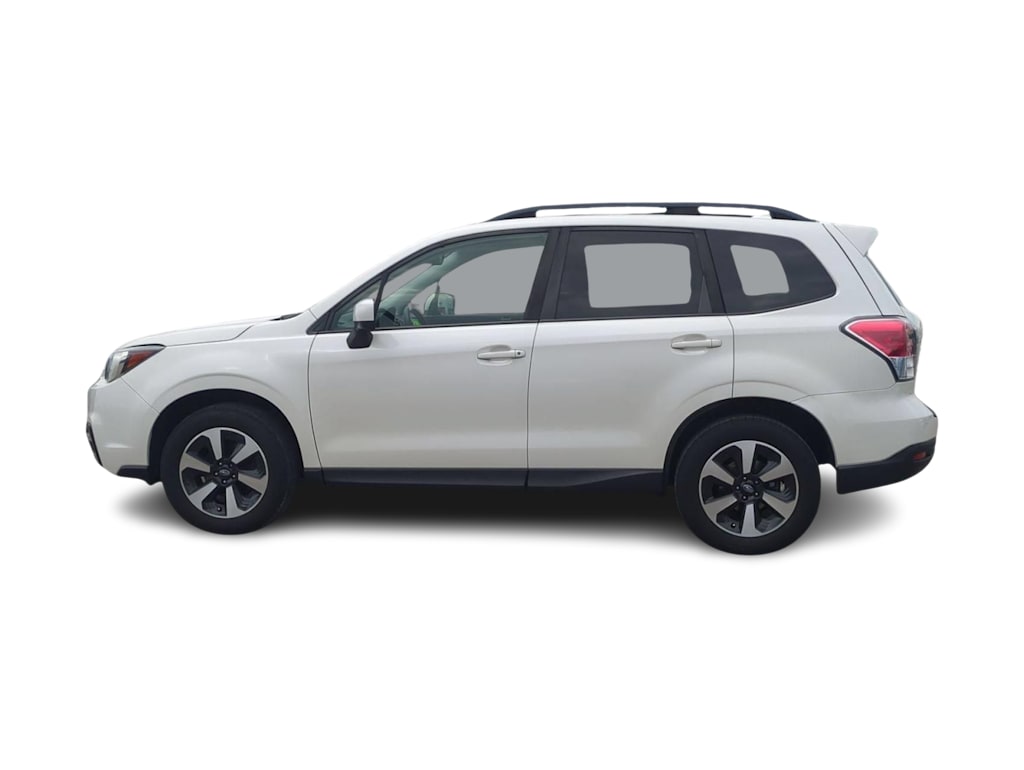 Thumbnail: 2017 Subaru Forester - 3
