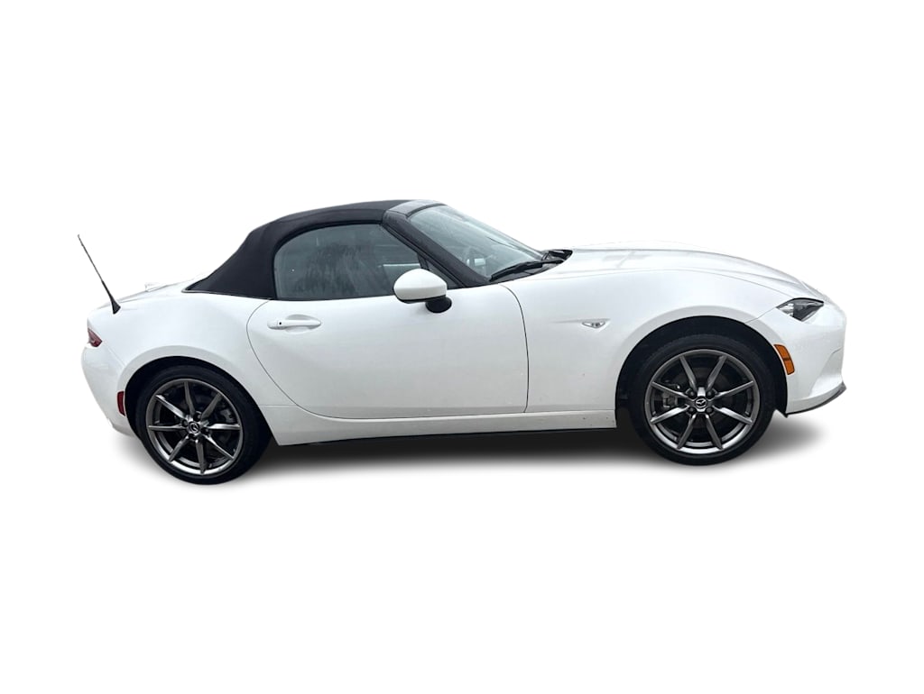 Thumbnail: 2023 Mazda MX-5 Miata - 11