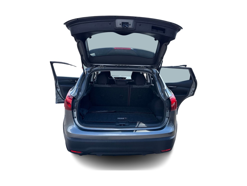 Thumbnail: 2018 Nissan Rogue Sport - 14