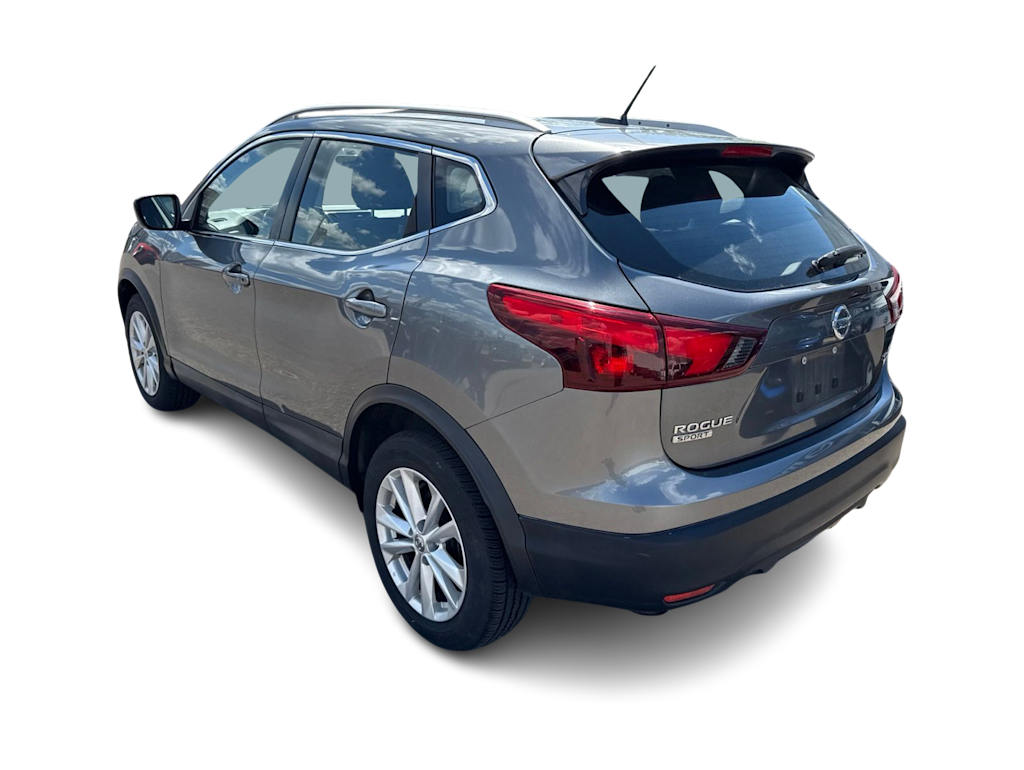 Thumbnail: 2018 Nissan Rogue Sport - 4