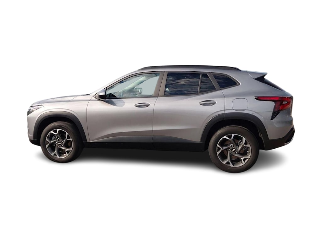 Thumbnail: 2024 Chevrolet Trax - 3