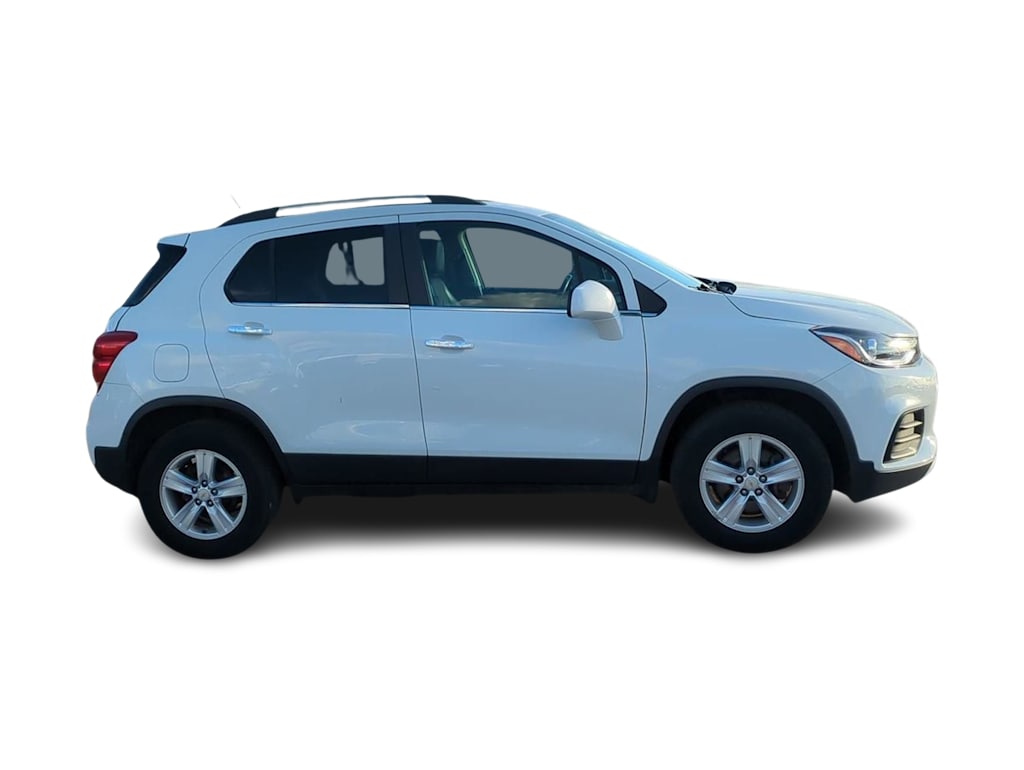 Thumbnail: 2017 Chevrolet Trax - 21