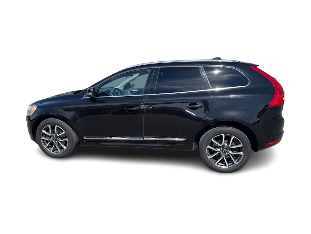 Thumbnail: 2017 Volvo XC60 - 3