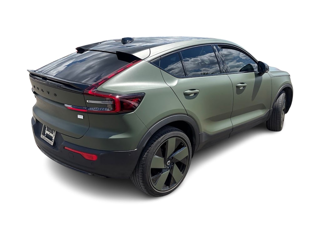 Thumbnail: 2023 Volvo C40 - 16