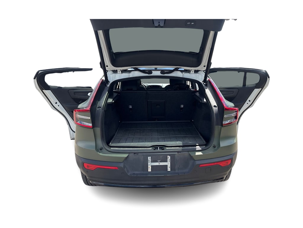 Thumbnail: 2023 Volvo C40 - 13