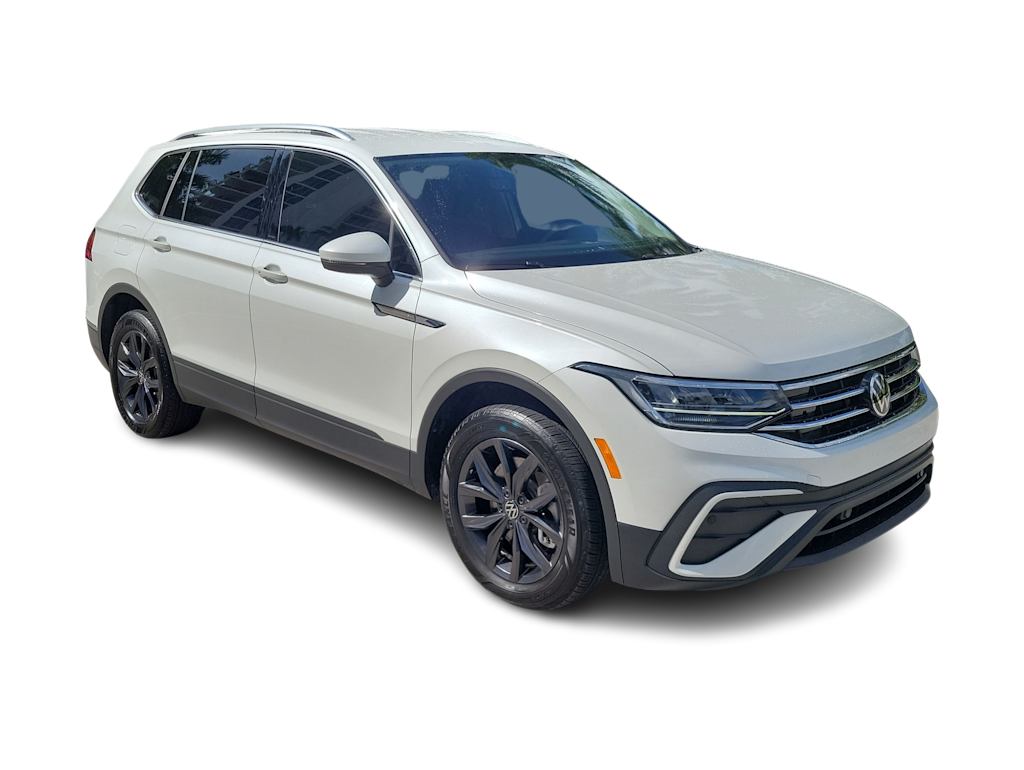 Thumbnail: 2023 Volkswagen Tiguan - 18