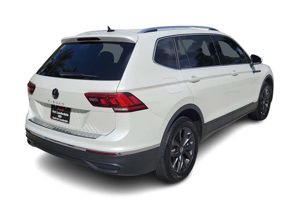 Thumbnail: 2023 Volkswagen Tiguan - 16