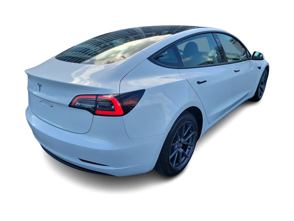 Thumbnail: 2023 Tesla Model 3 - 17