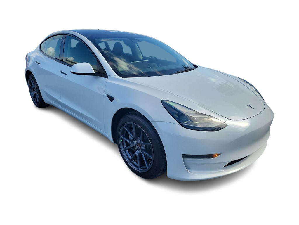 Thumbnail: 2023 Tesla Model 3 - 19