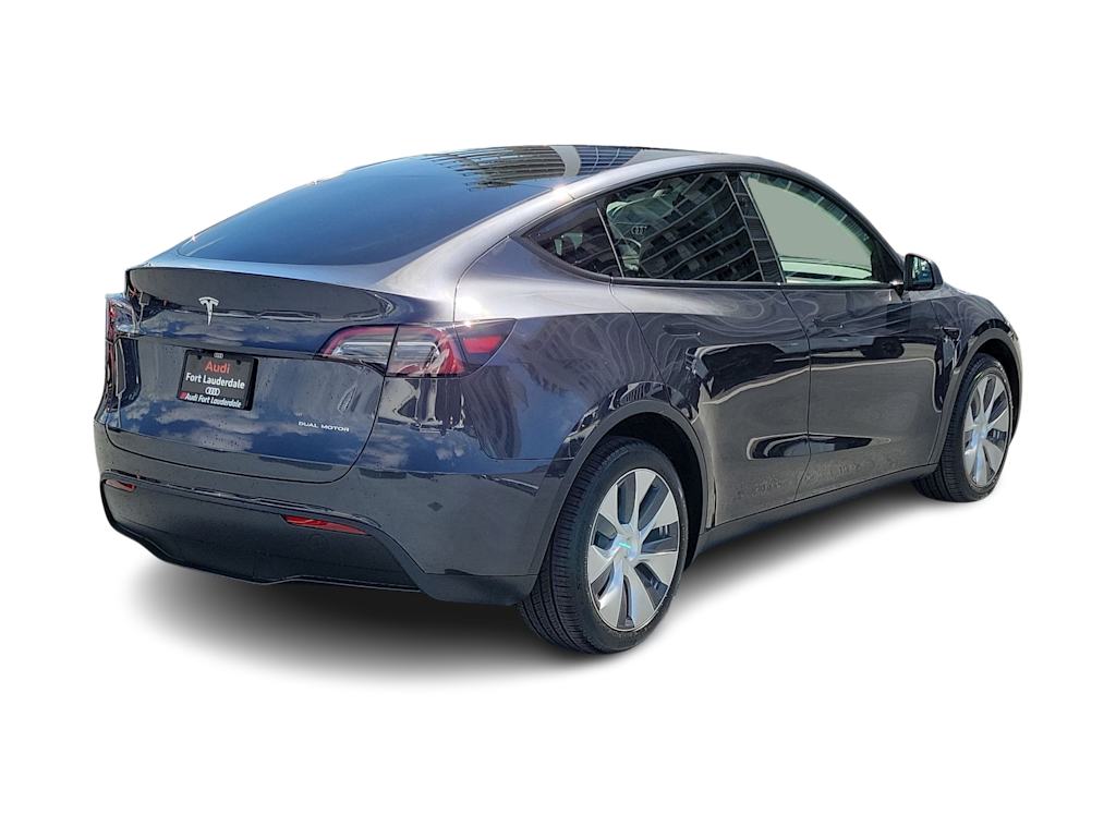 Thumbnail: 2024 Tesla Model Y - 16