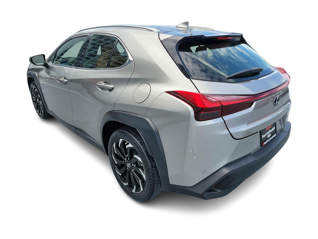 Thumbnail: 2021 Lexus UX - 4
