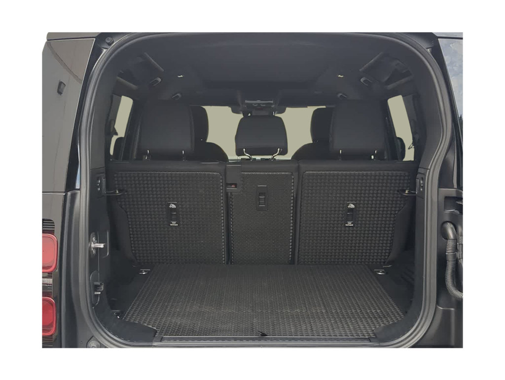Thumbnail: 2025 Land Rover Defender - 15