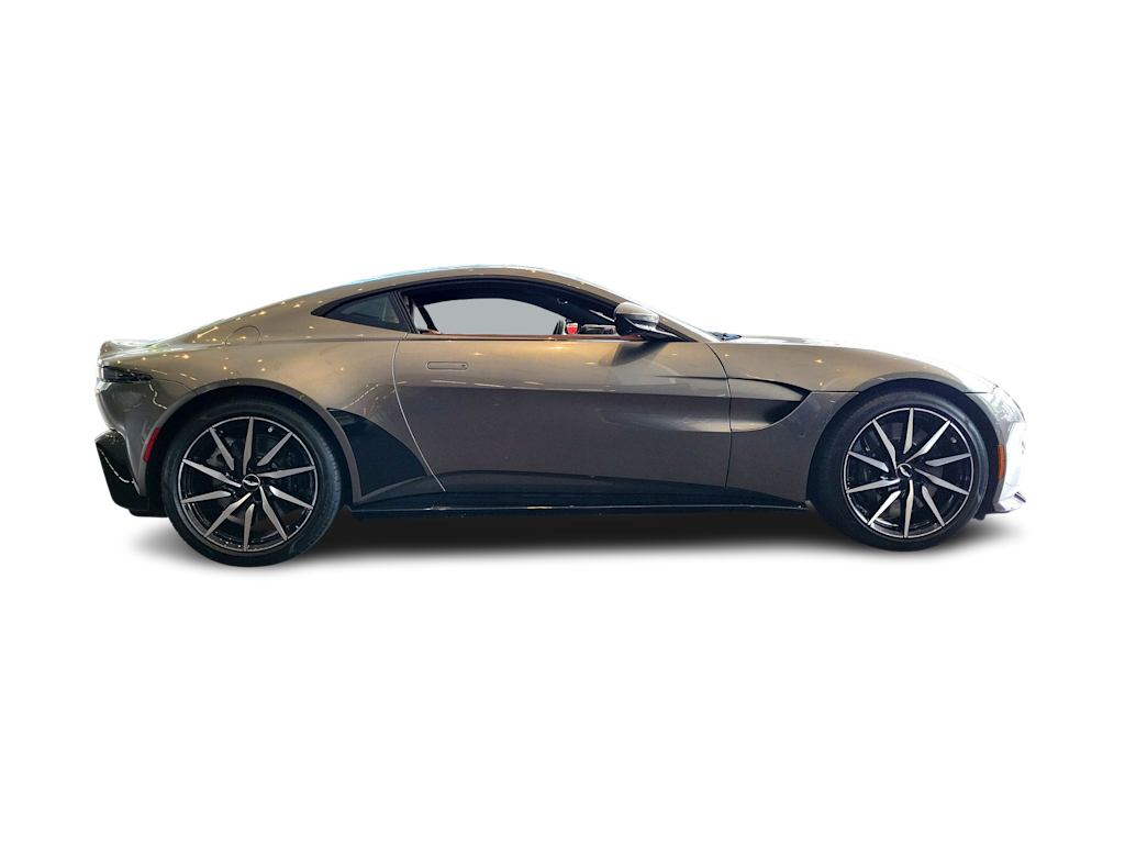 Thumbnail: 2020 Aston Martin Vantage - 16