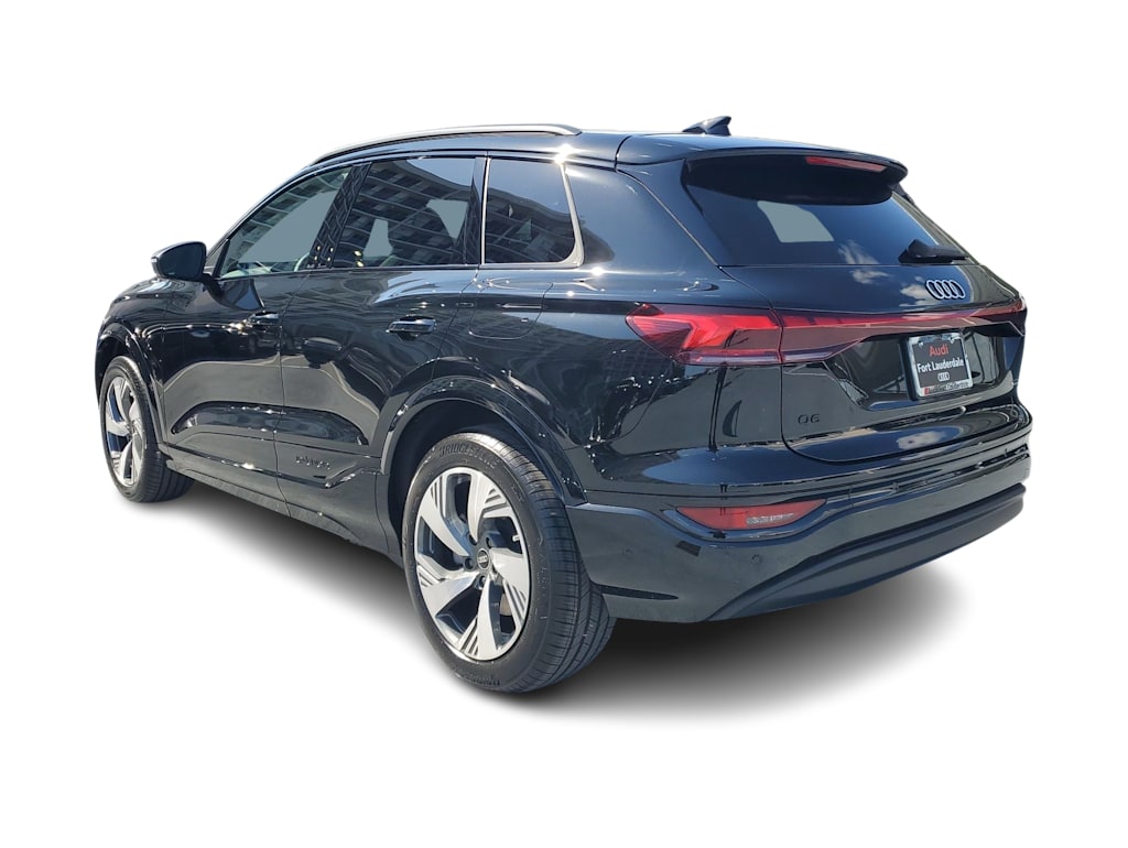 Thumbnail: 2025 Audi Q6 e-tron - 4