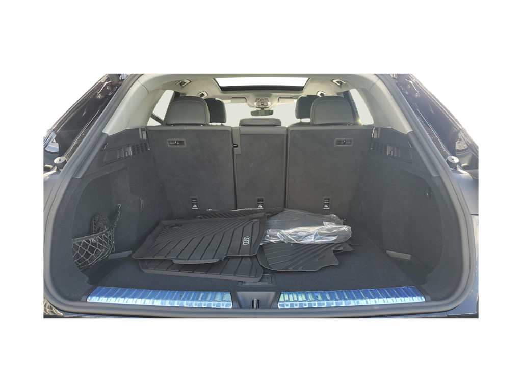 Thumbnail: 2025 Audi Q5 - 17