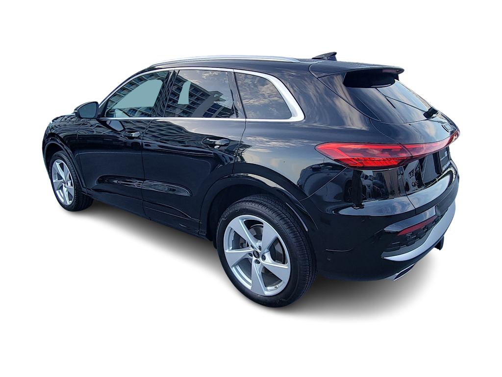 Thumbnail: 2025 Audi Q5 - 4