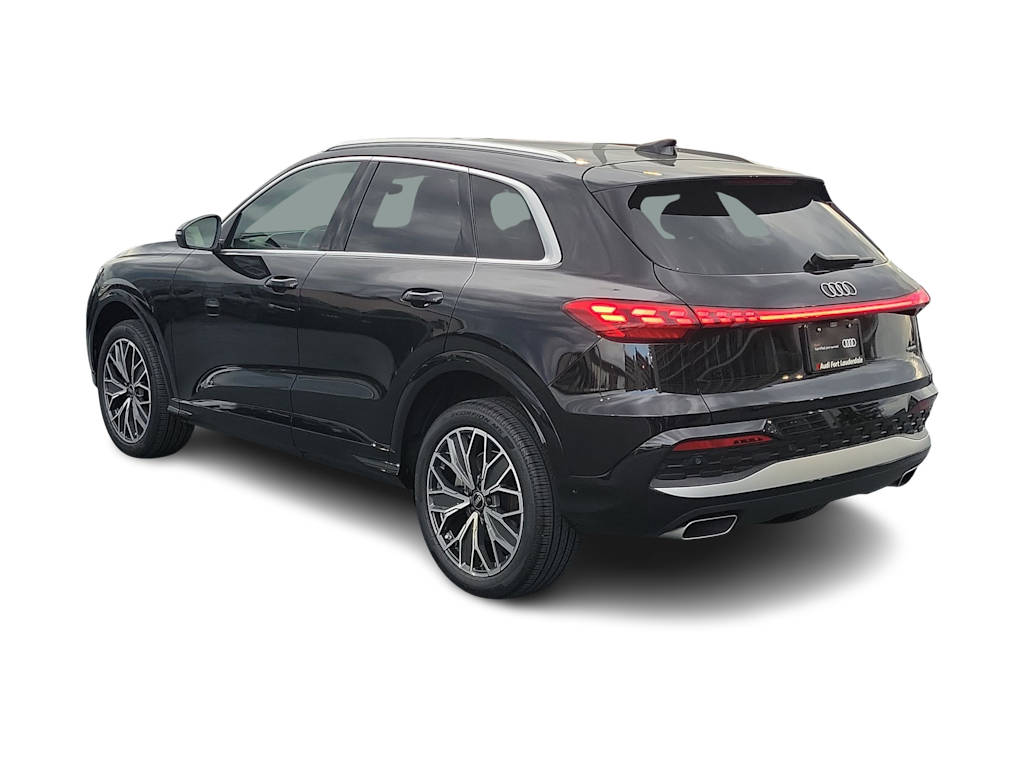 Thumbnail: 2025 Audi Q5 - 4