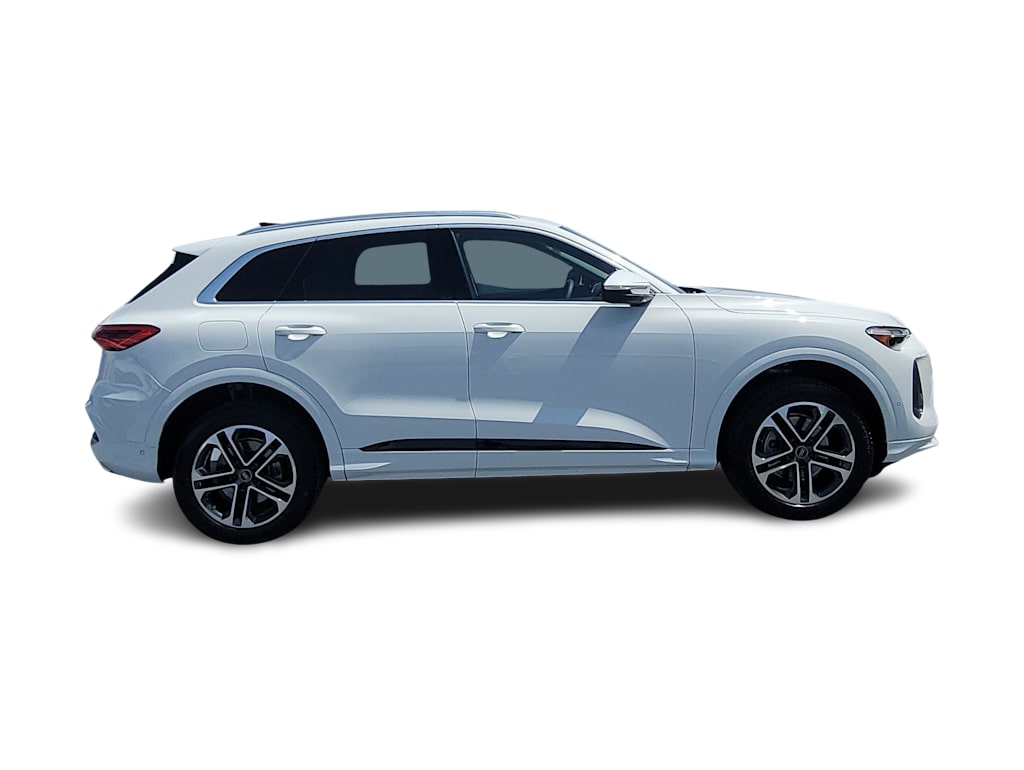 Thumbnail: 2025 Audi Q5 - 22