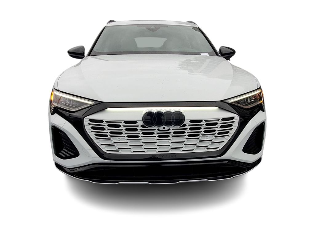 Thumbnail: 2024 Audi Q8 e-tron - 6