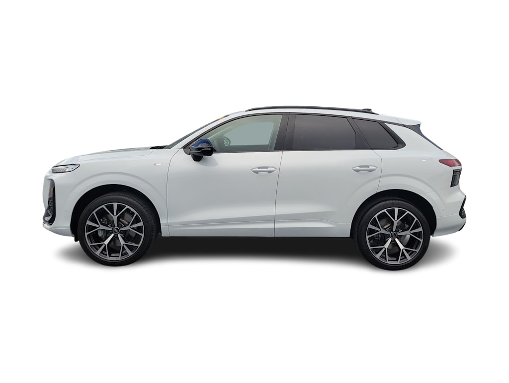 Thumbnail: 2026 Audi Q3 - 3