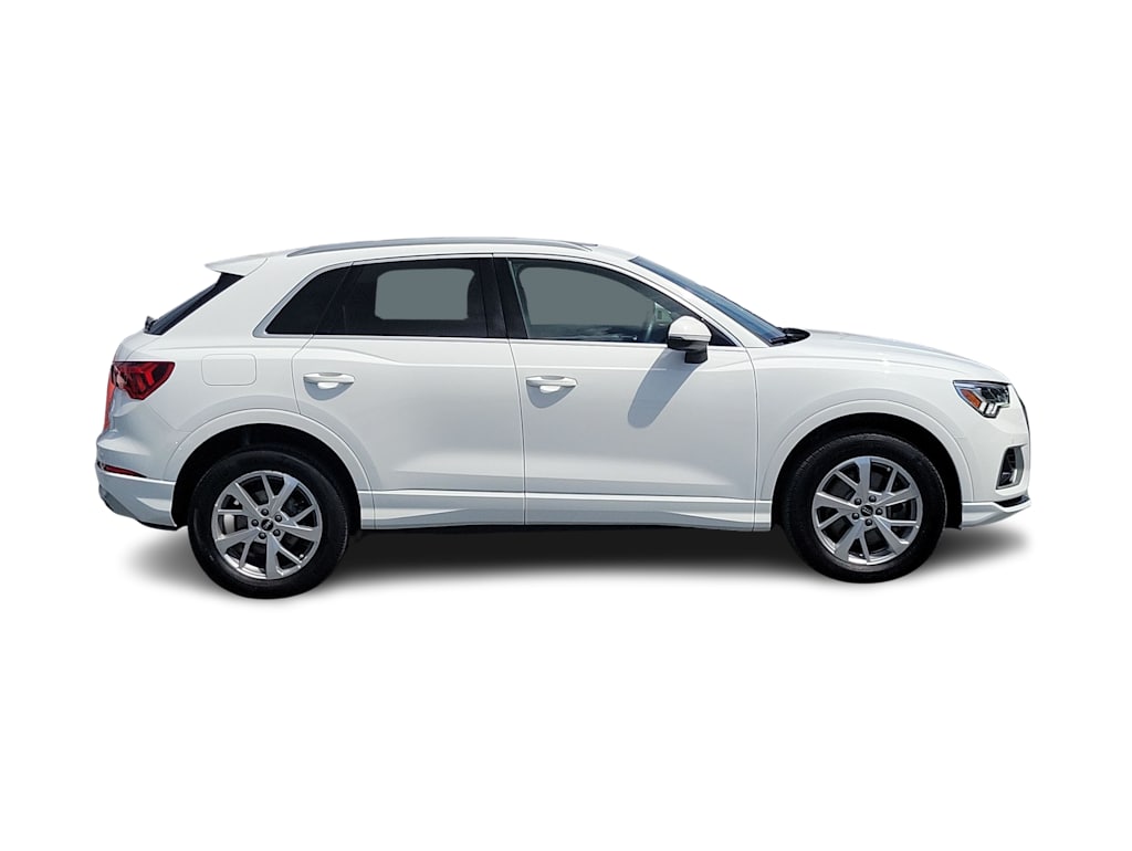 Thumbnail: 2024 Audi Q3 - 22