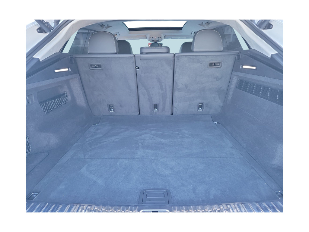 Thumbnail: 2024 Audi Q8 - 17