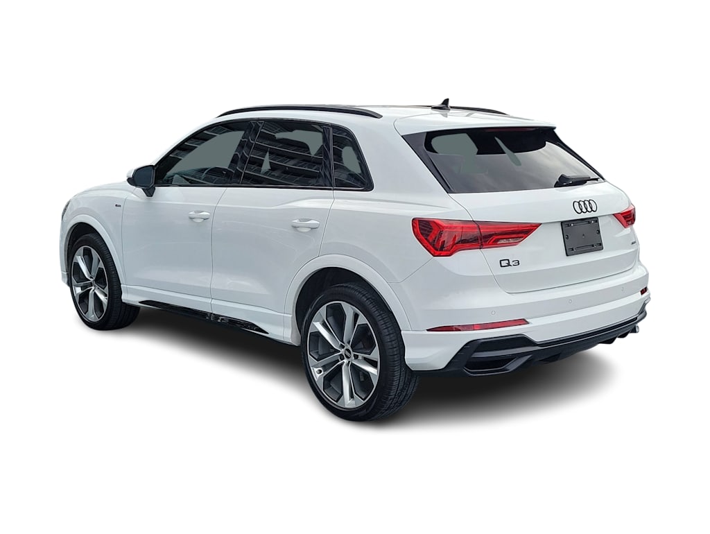 Thumbnail: 2021 Audi Q3 - 4