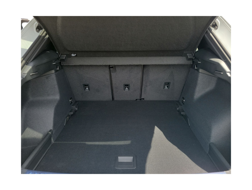 Thumbnail: 2025 Audi Q3 - 16