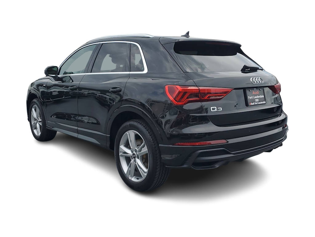 Thumbnail: 2022 Audi Q3 - 4